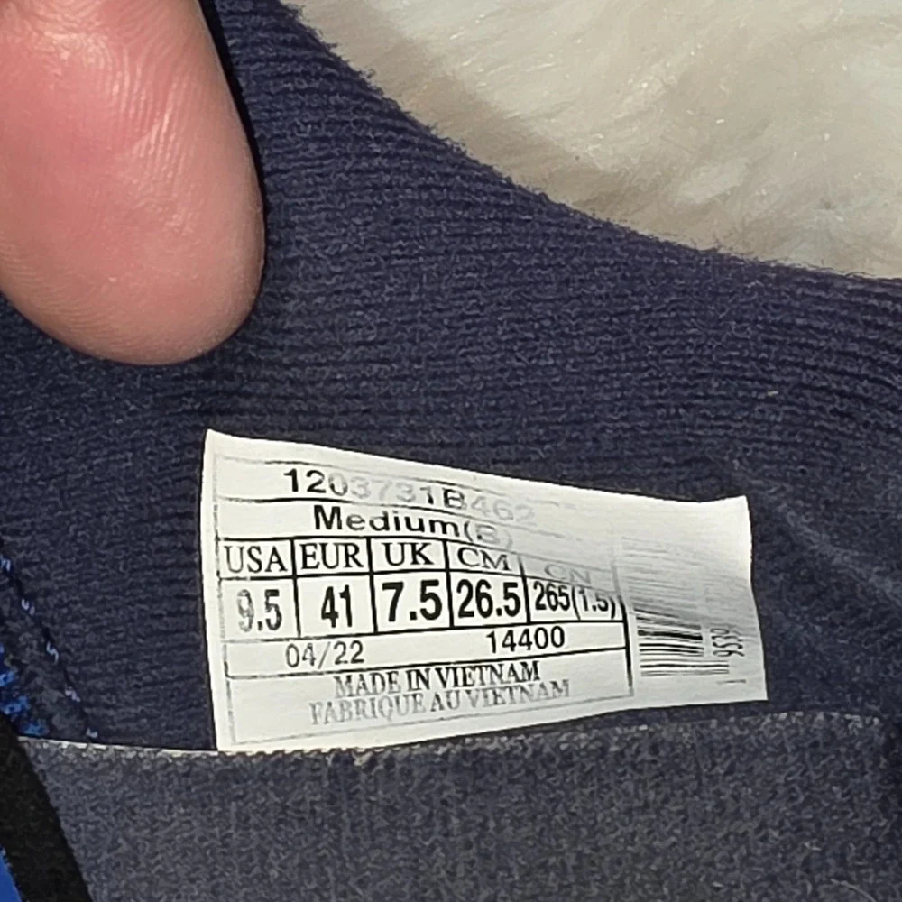 Size 9.5 - Brooks Launch 9 Blue Multi W